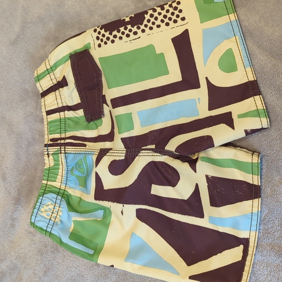 Quicksilver swim trunks 3Y - Picture 3 of 4